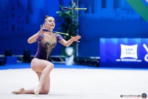 aa q neumann julia aut sfe05374 copia simone ferraro ph